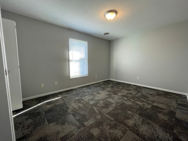 Photo - 324 Stone Creek Dr Unit A