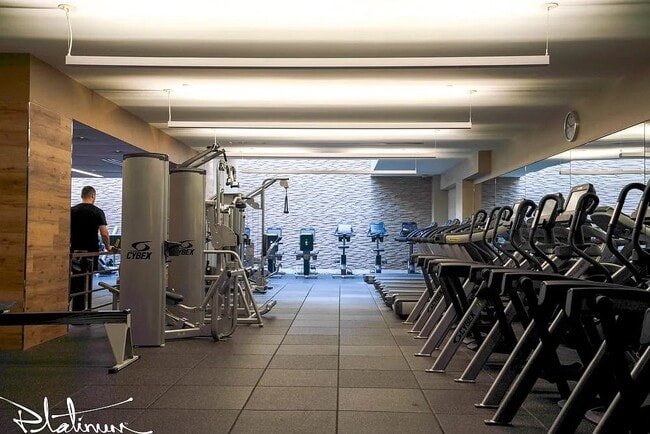 Photo - 505 W 37th St Unit 1203