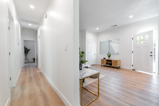 Photo - 128 S Citrus Ave