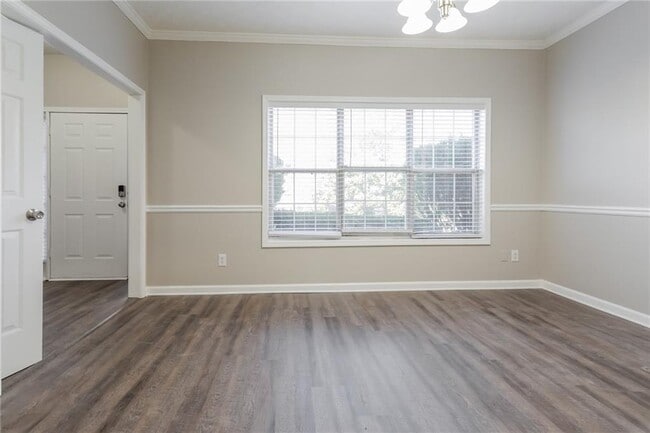 Photo - 652 Stonemill Manor