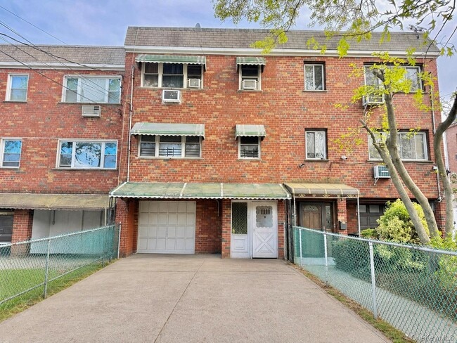 Building Photo - 1958 Burke Ave Unit FL 2