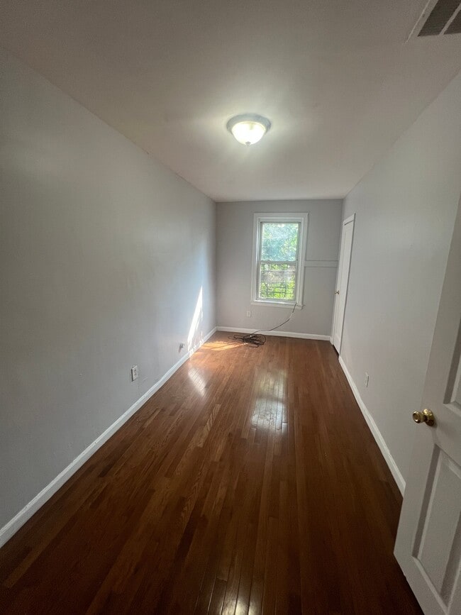 Photo - 166 Chancellor Ave Unit 1