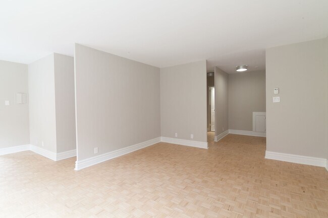 Photo - 4555 Av. Bonavista Unit 217