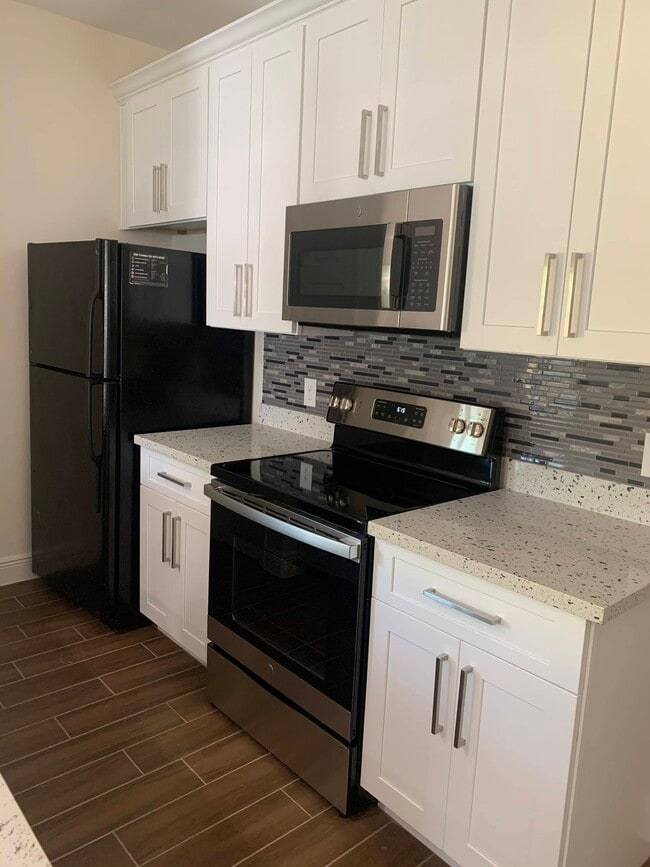 Photo - 5622 Ridgeway Dr