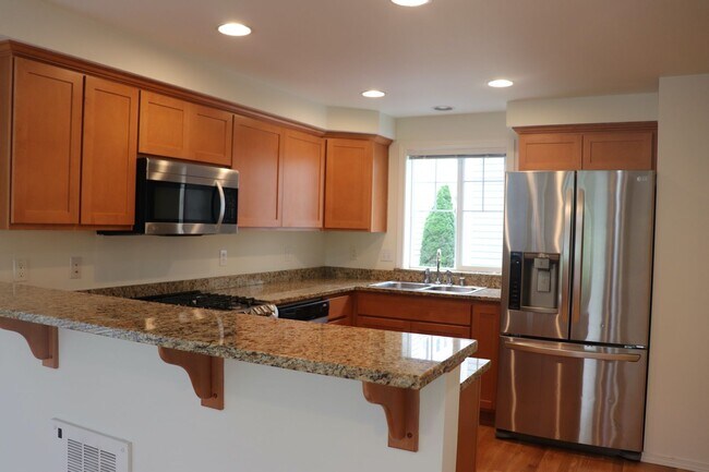 Photo - Beautiful 2 Bed/2 Bath Townhouse in Pinehu...