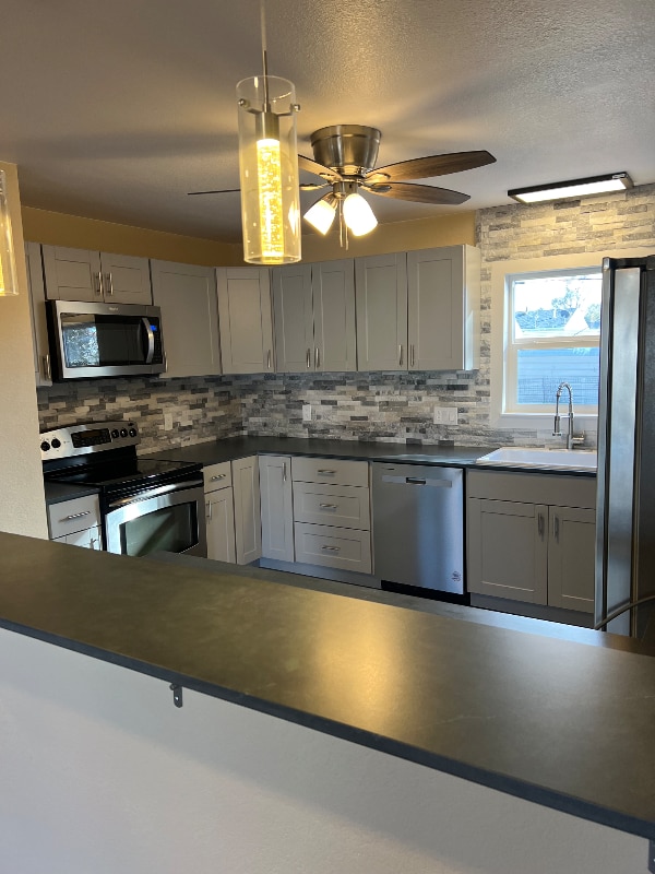 Photo - 241 California St