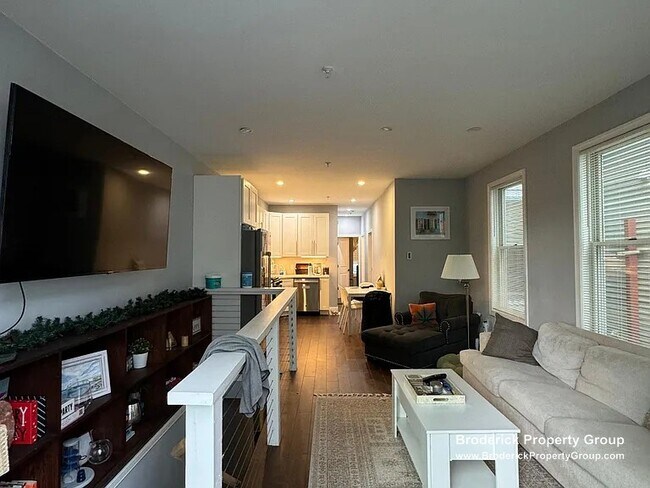 Photo - 17 Mercer St Unit 1