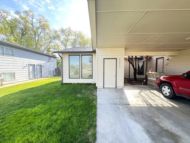 Photo - 2002 S Leadville Ave Townhome