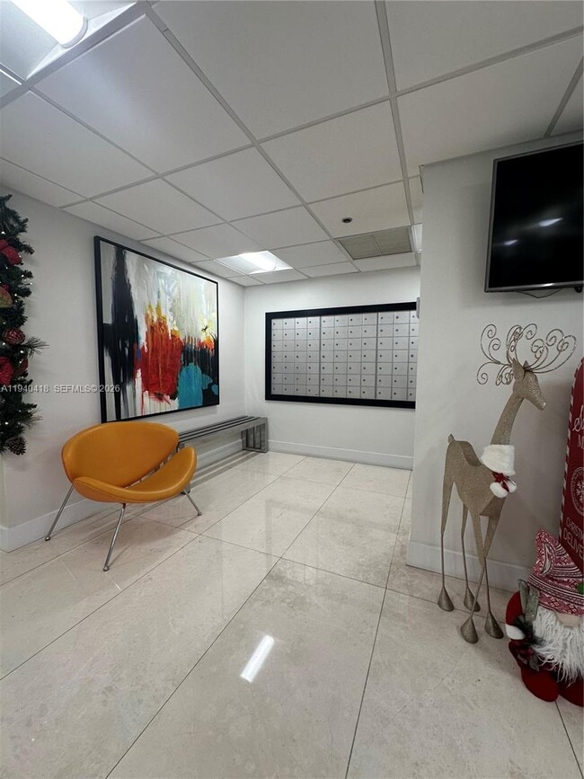 Photo - 919 Hillcrest Dr Unit 303