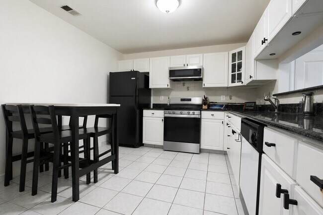 8 Droyers Pointe Blvd Unidad 8