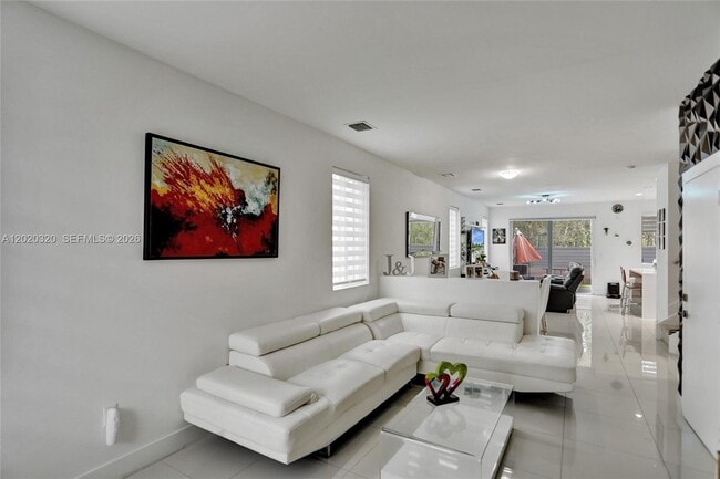 Photo - 10265 NW 72nd Terrace