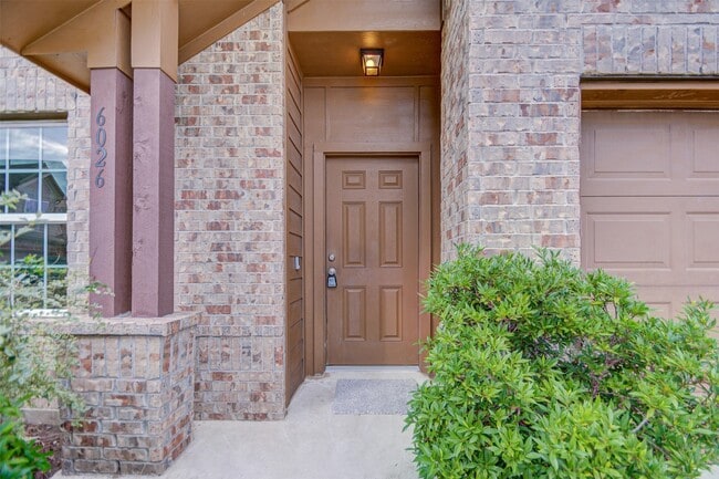 Photo - 6026 Burnet Bend Ave