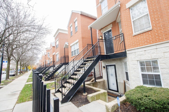 Photo - 1471 N Larrabee St Unit A