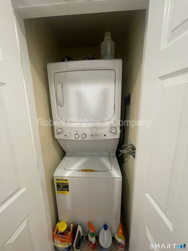 Photo - 345 Greenwich Ave Unidad 2 2