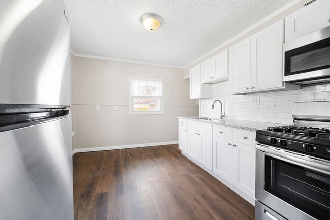 Photo - 14621 Agnes St