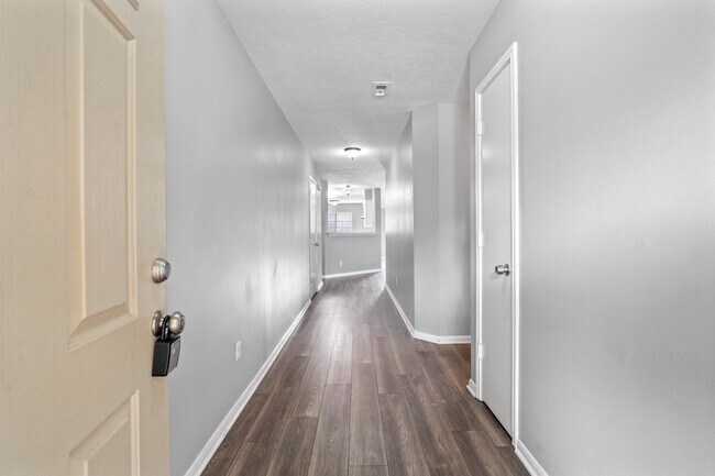 Photo - 3614 Lindenfield Dr