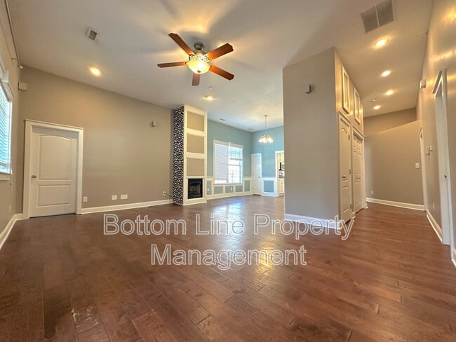 Photo - 1310 Parkwood Ave