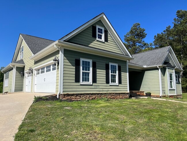 Building Photo - 8365 Wallace Wood Rd Rental