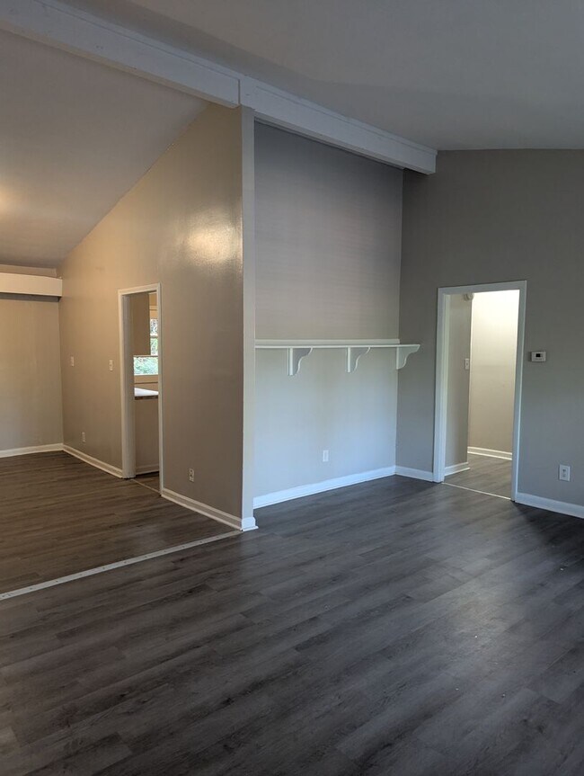 Photo - 225 Ridgewood Ave Unit Apartment 225