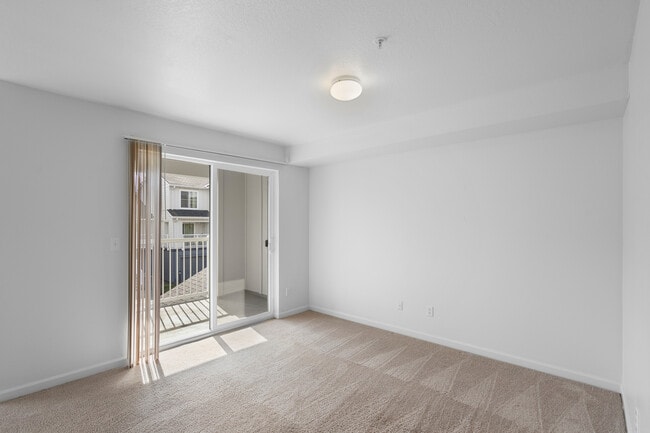 1x1 Cobble Creek(FLAT) - Summer Creek Apartments