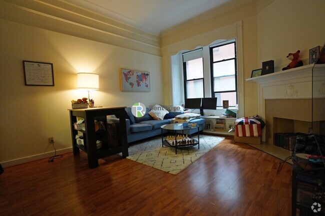 Building Photo - 62 Boylston St Unit 220 Rental