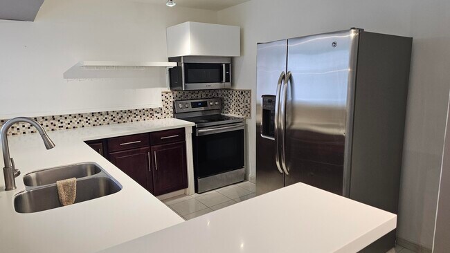 Photo - 400 Leslie Dr Unit 807