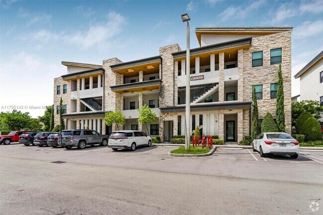 Building Photo - 7865 NW 104th Ave Unit 33 Rental