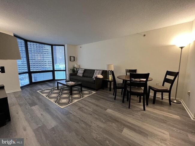 Photo - 2018-32 Walnut St Apartment Unit 11C