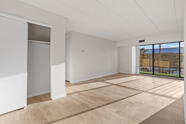 Photo - Imperial Manor III Apartments