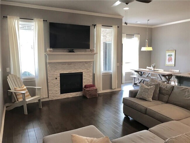 Photo - 3317 Lakeshire Ridge Way