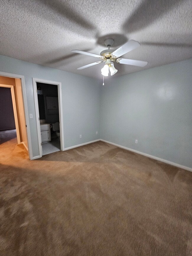 Photo - 14117 Parkhill Ln