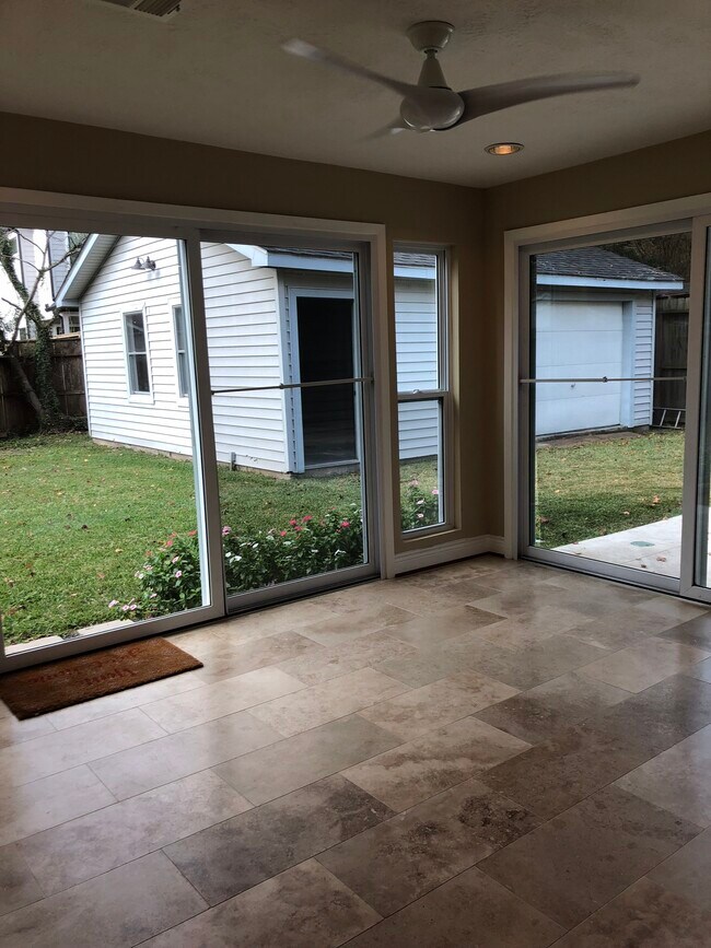 Photo - 1442 Chamboard Ln