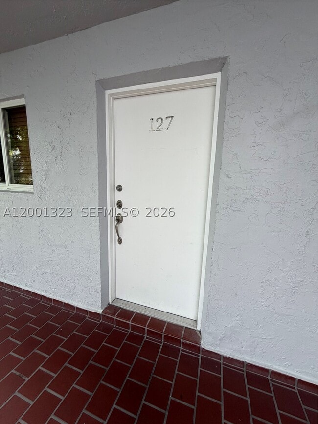 100 Edgewater Dr Unit 127