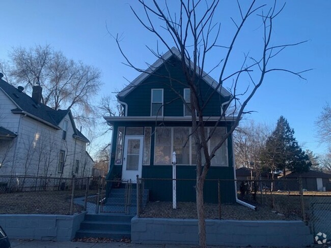 Building Photo - Totally Updated 3 BR/2 BA Single-Family Ho... Rental