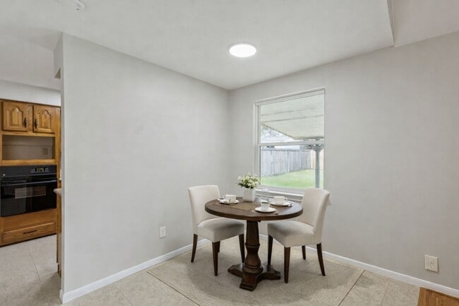 Photo - 5758 Greencraig Dr