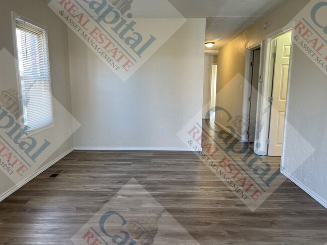 Photo - Great 4 Bedroom!!!