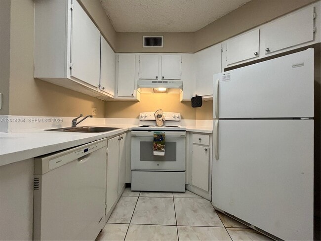 Photo - 212 Lake Pointe Dr Unit 209