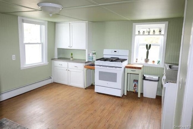 Photo - 20 Abbeyfield Ln