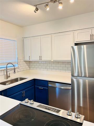 Building Photo - 5921 Gaston Ave Unit D