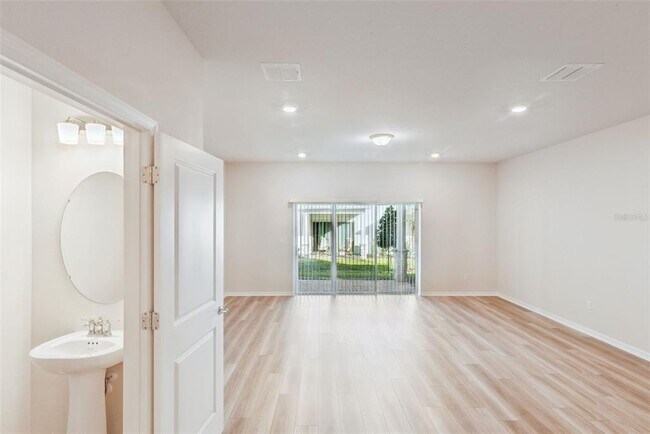 Photo - 115 Ivy Edge Ln