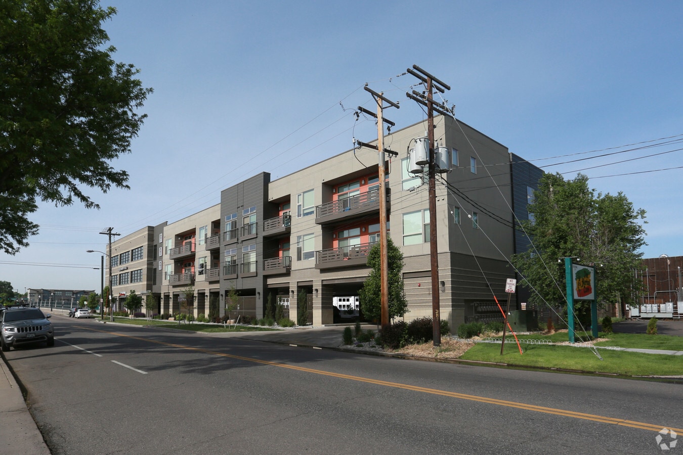 Photo - 999 S Logan St