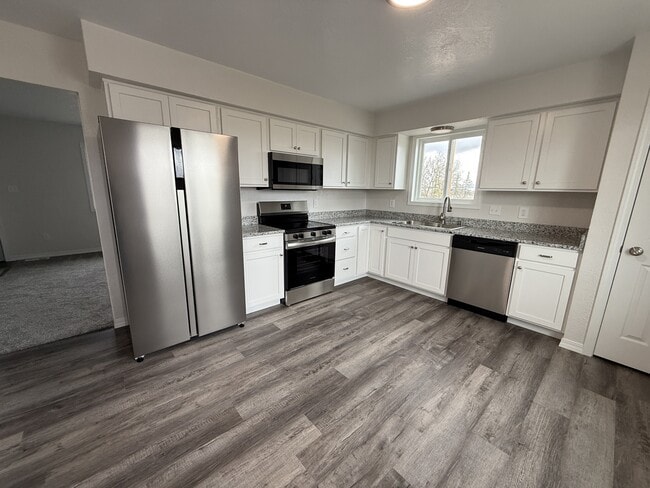 Building Photo - 6233 43rd St SW