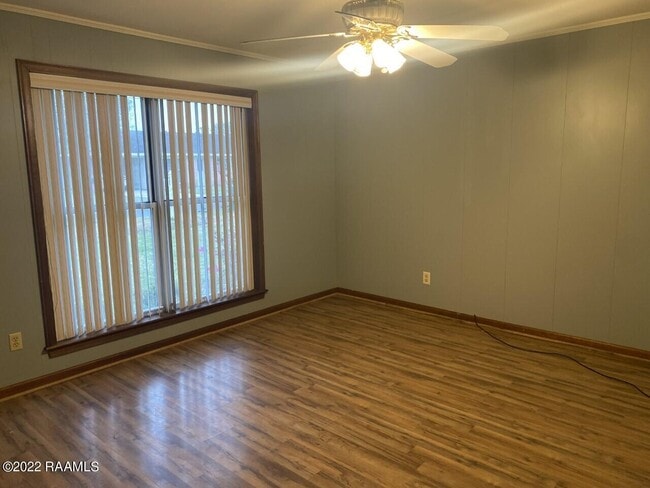 Photo - 109 Yvonne St