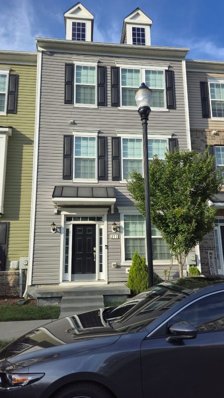 Photo - 211 Spring Bank Ave Townhome