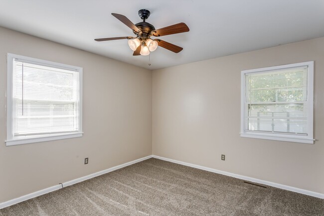 Photo - 3 bedroom 1 bath home in Derby