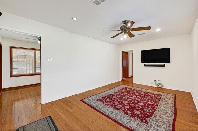 Photo - 1235 Ansbury Dr