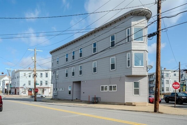 Photo - 74 Massabesic St Apartment Unit 2