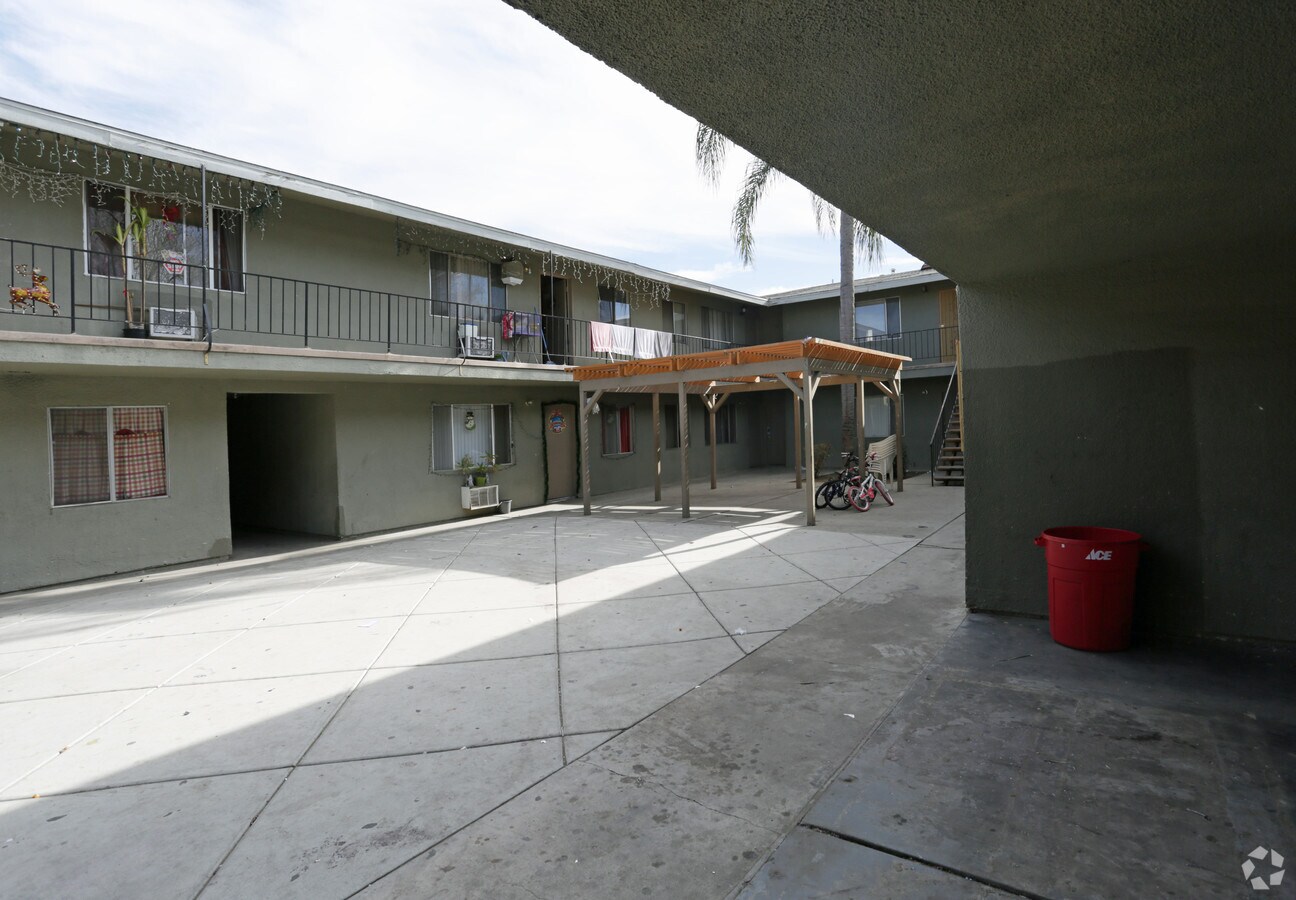 Photo - Legacy Management Apartments