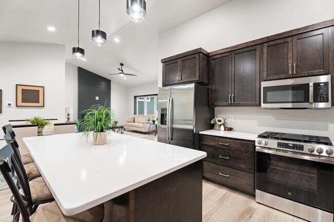 Photo - 1107 S Foss Ave