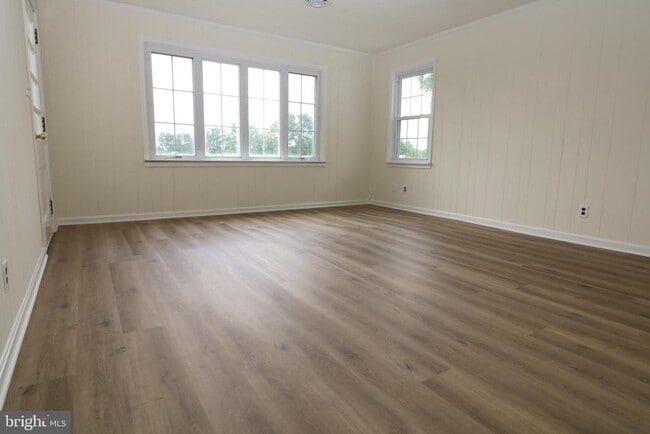 Photo - 111 Williamsville Rd